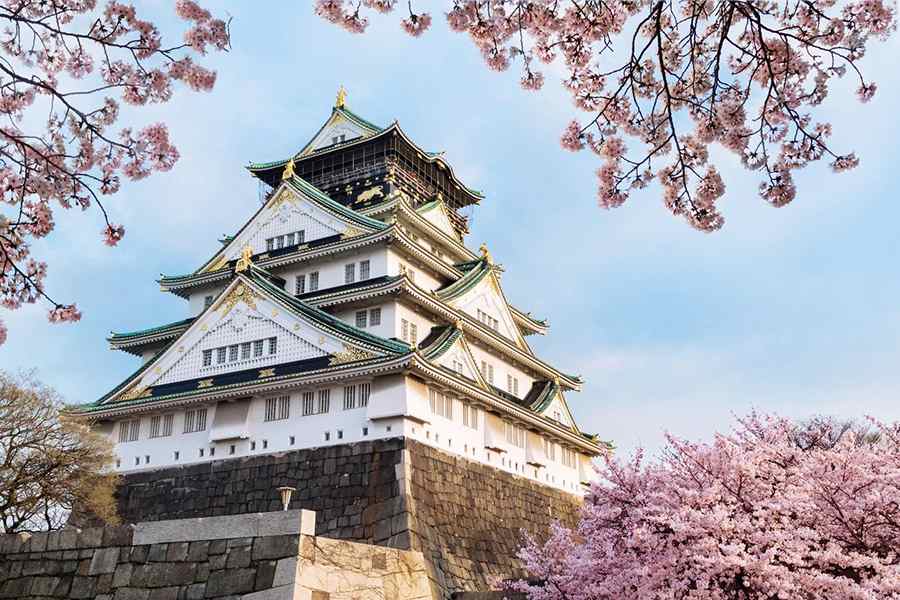 오사카성: 시간을초월한웅장함을체험하다